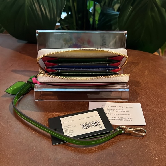 Kate Spade Fresh Picks Floral wristlet - Picture 7 of 8
